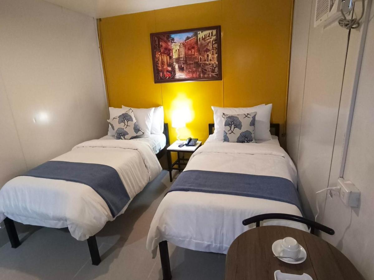 Happy Daze Hotel Tagum Exterior photo